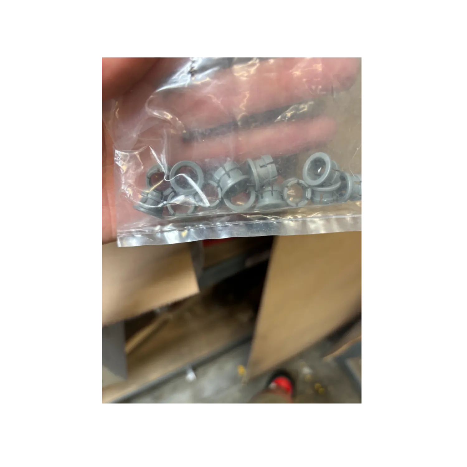 GRIFFE DE CARTOUCHE JOHN GUEST ACETAL 3/8 GRISE